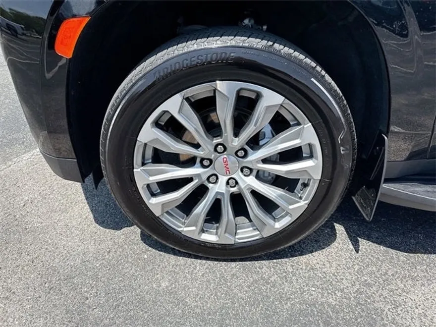 2022 Gmc Yukon Denali photo 1