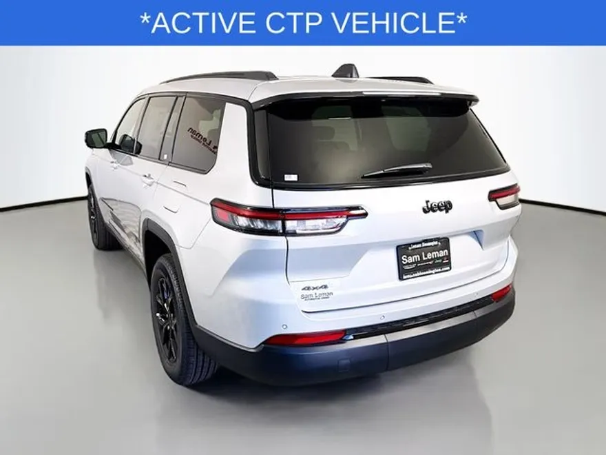 2025 Jeep Grand Cherokee Laredo Altitude photo 1