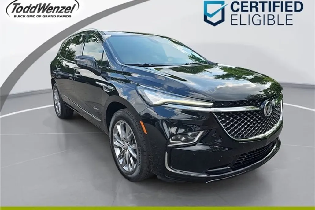 2023 Buick Enclave Avenir photo 1