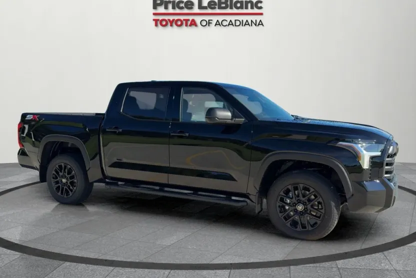 2026 Toyota Tundra SR5 CrewMax photo 1