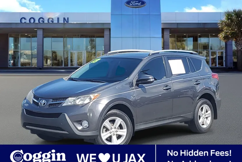 2013 Toyota RAV4 XLE photo 1