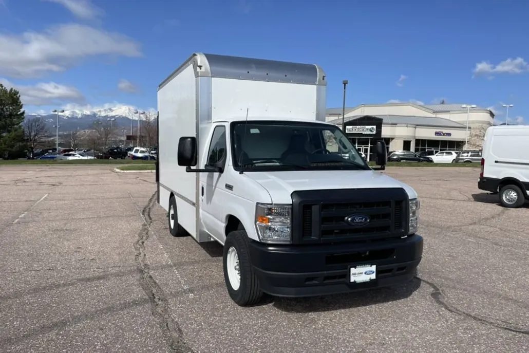 2023 Ford E-350 photo 1