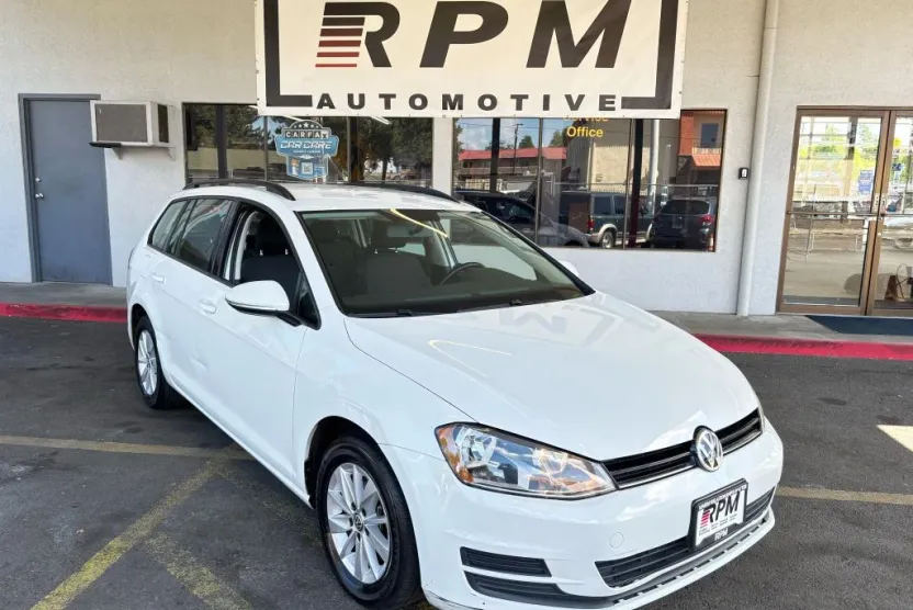 2016 Volkswagen Golf SportWagen TSI S photo 1