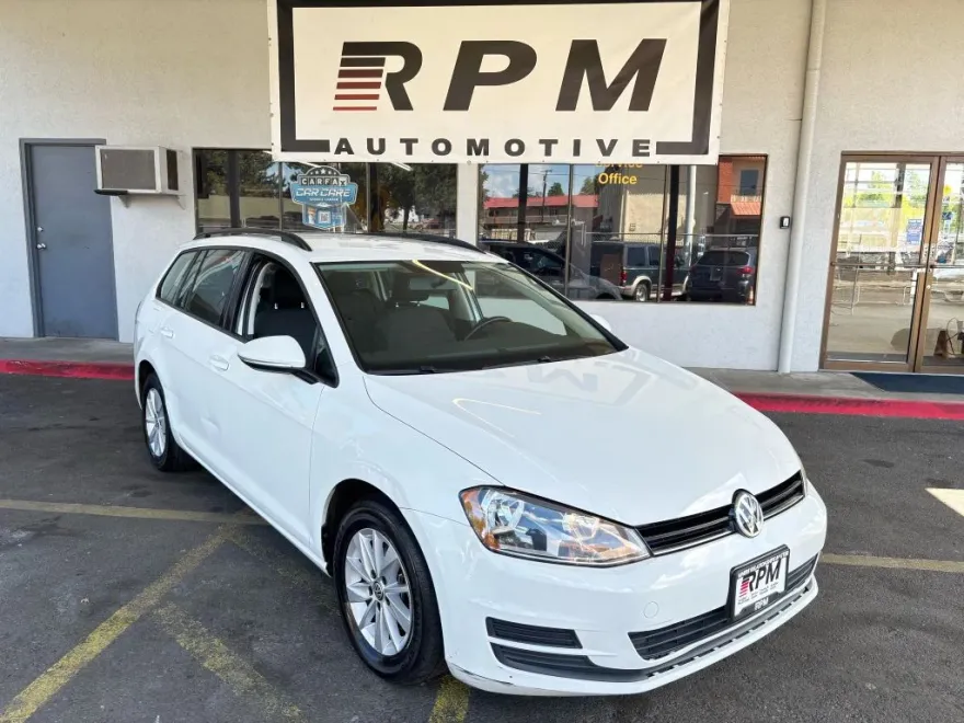 2016 Volkswagen Golf SportWagen TSI S photo 1