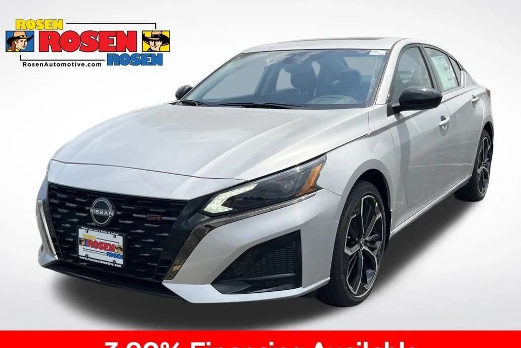 2025 Nissan Altima 2.5 SR photo 1