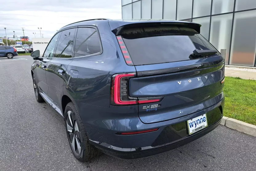 2025 Volvo EX90 Twin Motor Plus photo 1