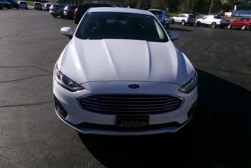 2020 Ford Fusion Hybrid SE photo 1