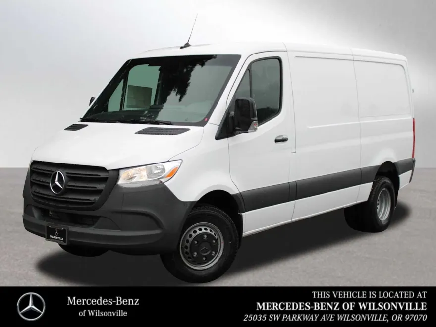 2024 Mercedes Benz Sprinter 4500 Standard Roof photo 1