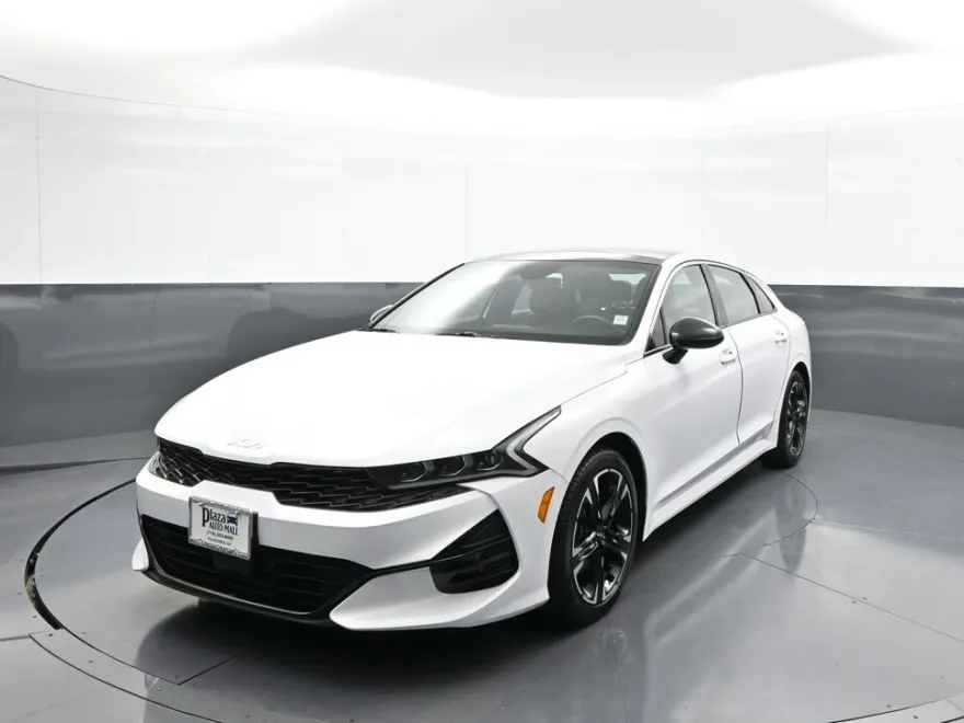 2023 Kia K5 GT-Line photo 1