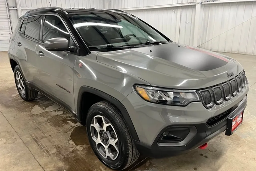 2022 Jeep Compass Trailhawk photo 1
