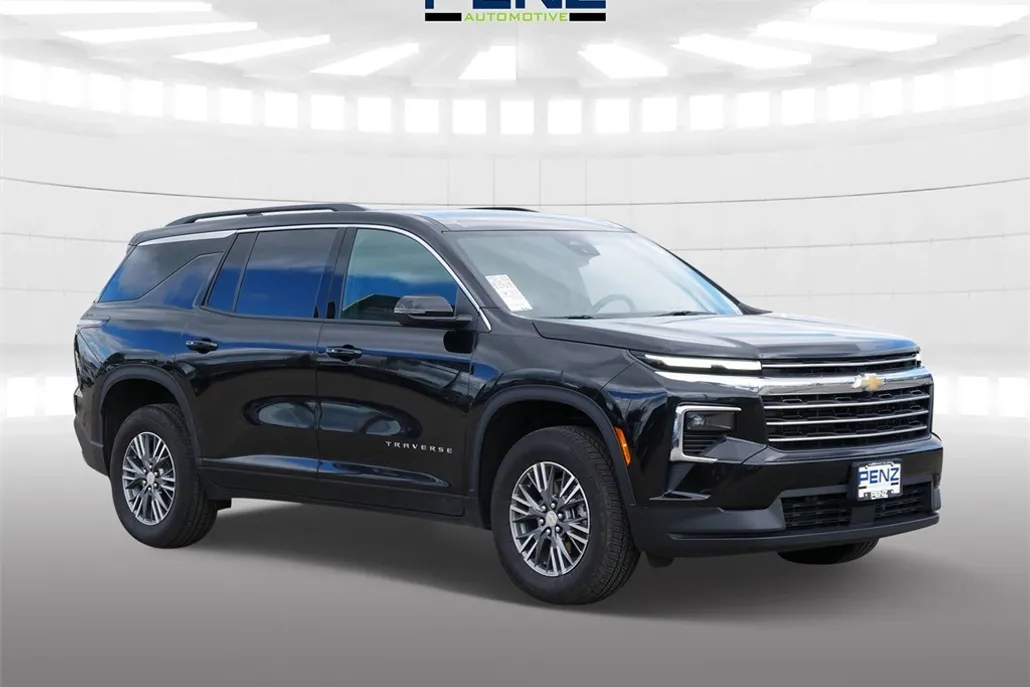 2025 Chevrolet Traverse photo 1