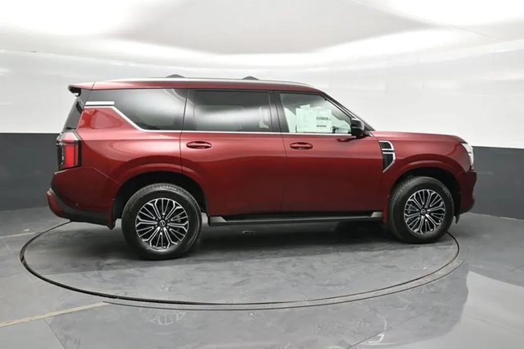 2026 Nissan Armada SL photo 1