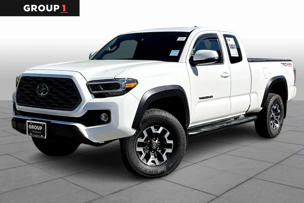 2021 Toyota Tacoma TRD Access Cab V6 photo 1