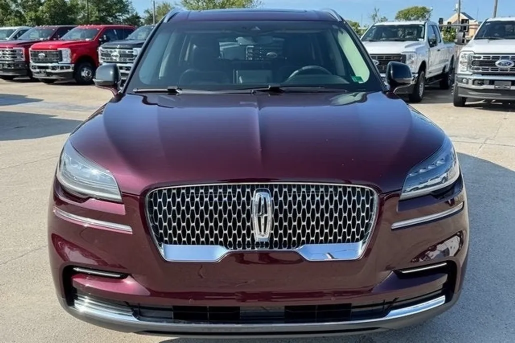 2022 Lincoln Aviator Standard photo 1
