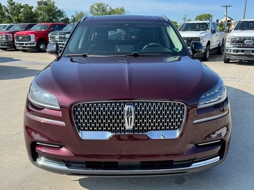 2022 Lincoln Aviator Standard photo 1