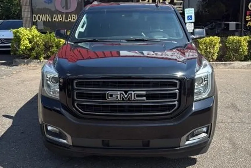 2020 Gmc Yukon SLT photo 1