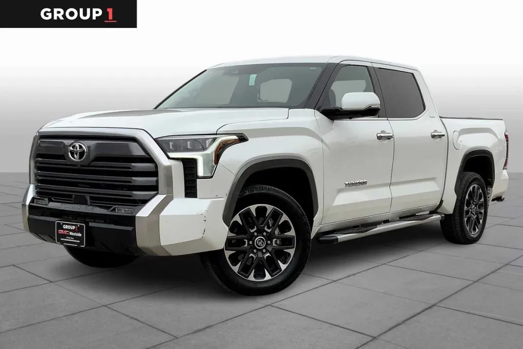 2023 Toyota Tundra Limited CrewMax photo 1