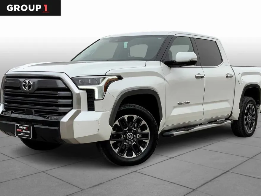 2023 Toyota Tundra Limited CrewMax photo 1