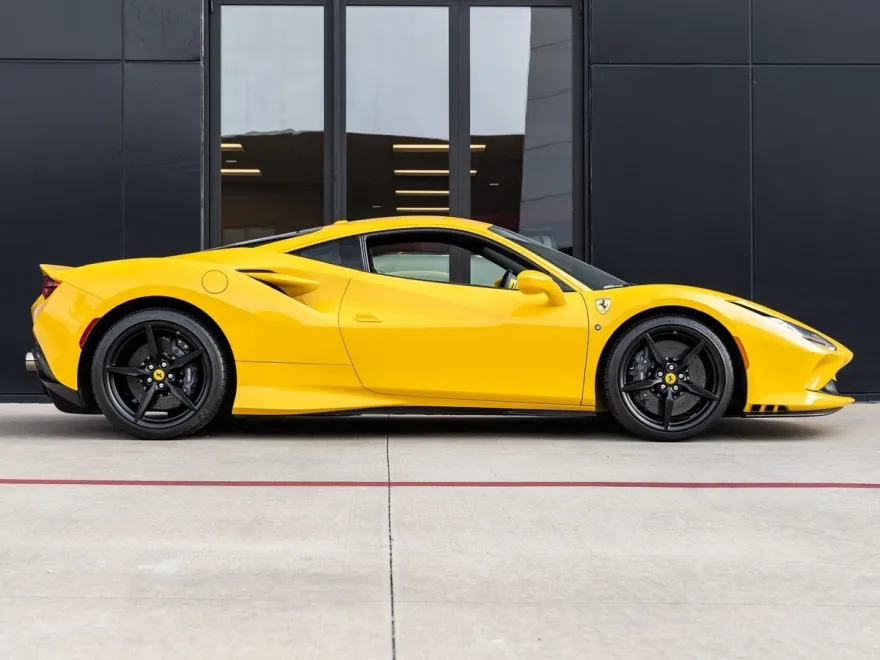 2021 Ferrari F8 Tributo Base photo 10