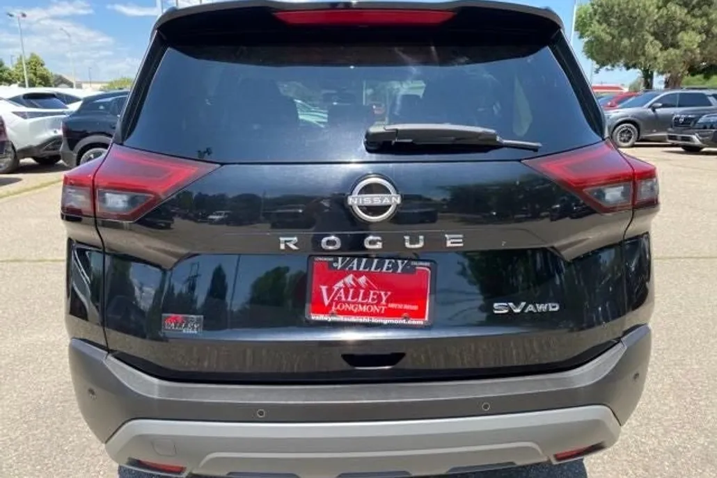 2023 Nissan Rogue SV photo 1