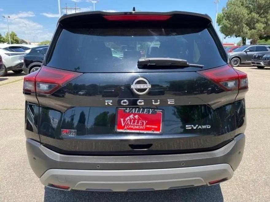 2023 Nissan Rogue SV photo 1