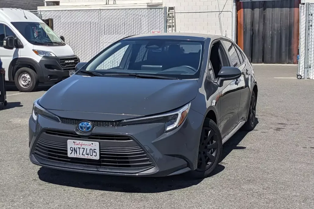 2024 Toyota Corolla Hybrid LE photo 1