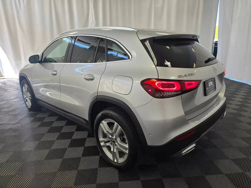 2022 Mercedes Benz GLA 250 4MATIC photo 1