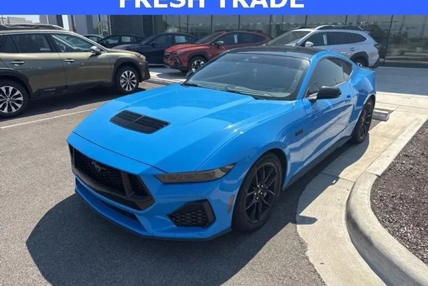 2025 Ford Mustang GT Premium photo 1
