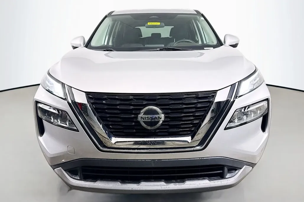 2021 Nissan Rogue SV photo 1