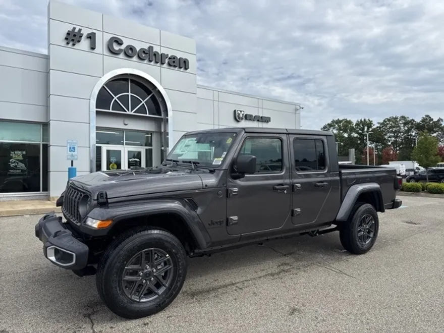 2025 Jeep Gladiator Sport S photo 1