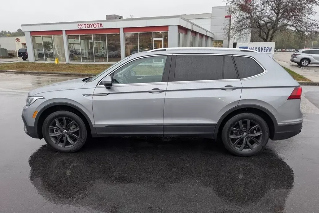 2024 Volkswagen Tiguan SE Wolfsburg Edition photo 1