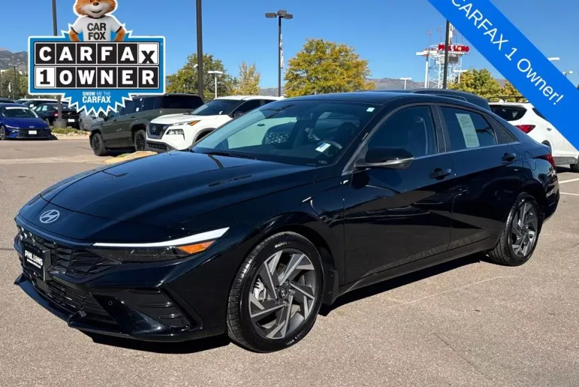 2024 Hyundai Elantra Limited photo 1