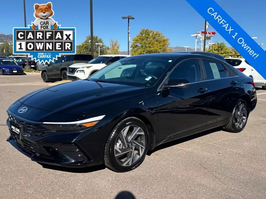 2024 Hyundai Elantra Limited photo 1