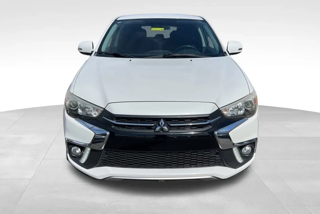 2019 Mitsubishi Outlander Sport SE photo 1