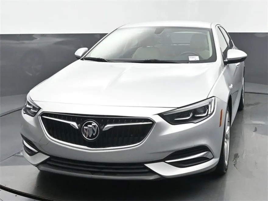2018 Buick Regal Sportback Preferred photo 1