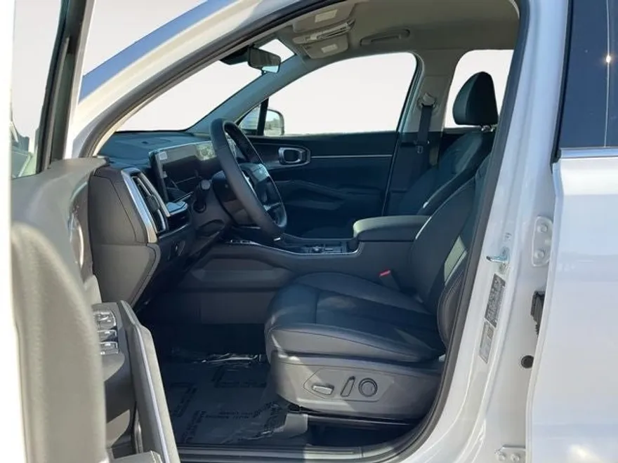 2026 Kia Sorento S photo 1