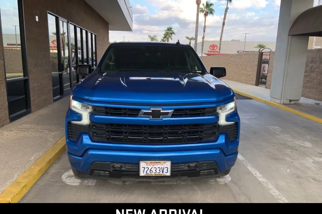 2023 Chevrolet Silverado 1500 RST photo 1