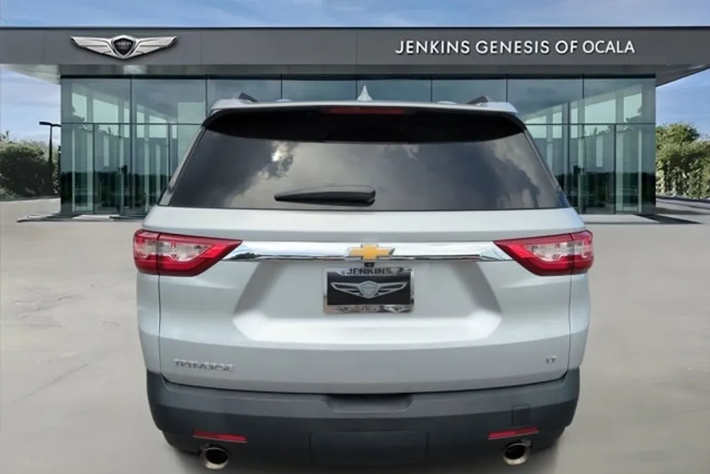 2021 Chevrolet Traverse Cloth 1LT photo 1