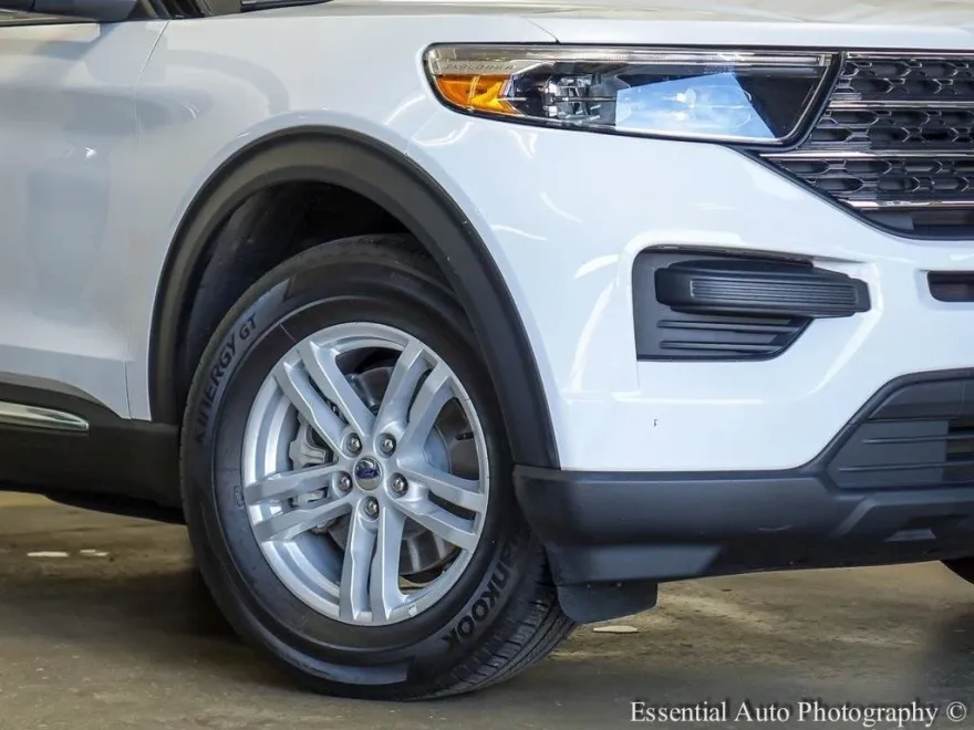 2022 Ford Explorer XLT photo 1