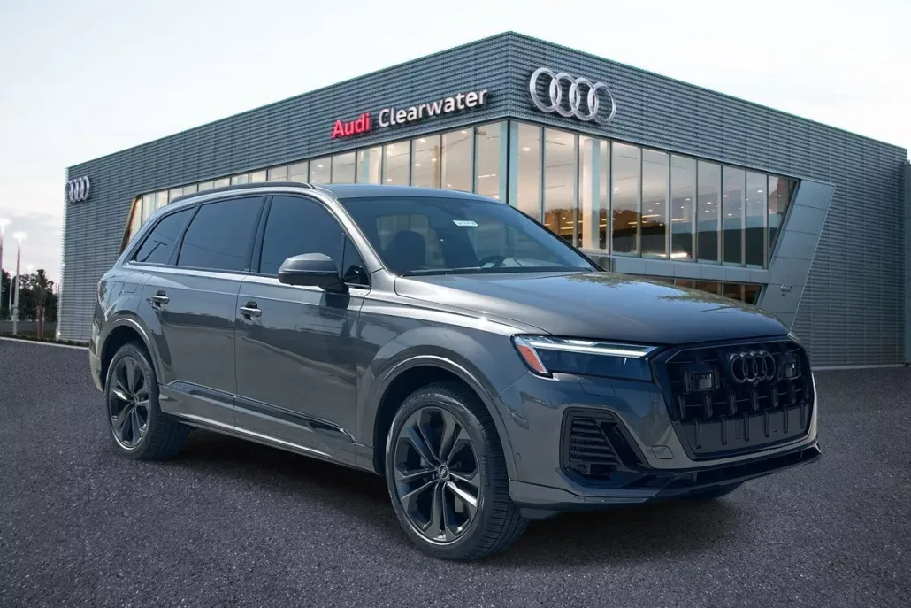 2025 Audi Q7 55 Premium Plus photo 1