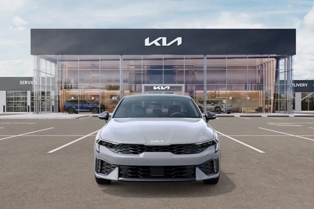 2026 Kia K5 GT-Line photo 1