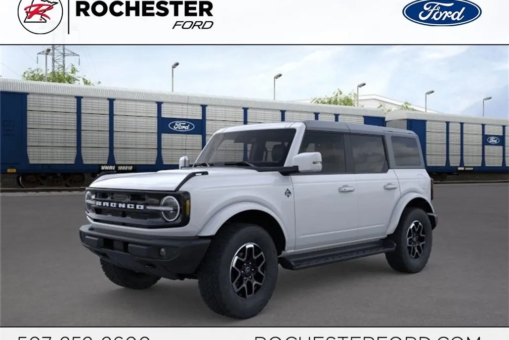 2025 Ford Bronco Outer Banks photo 1