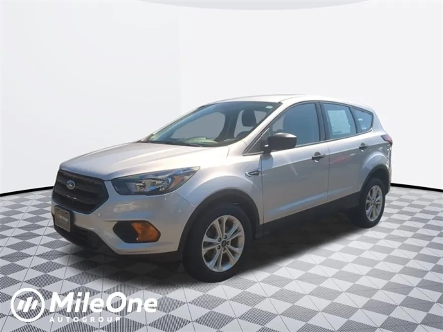 2019 Ford Escape S photo 1
