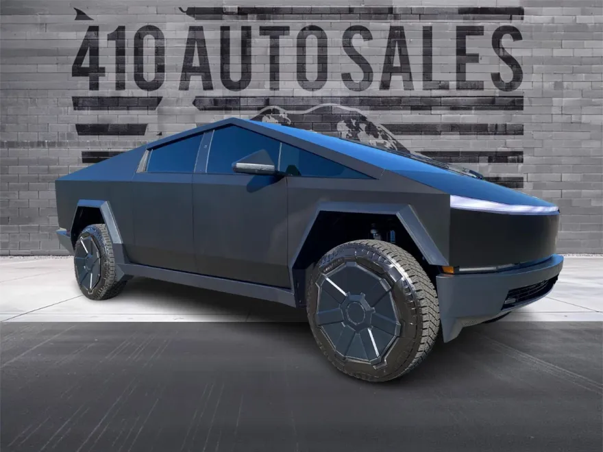 2024 Tesla Cybertruck photo 1