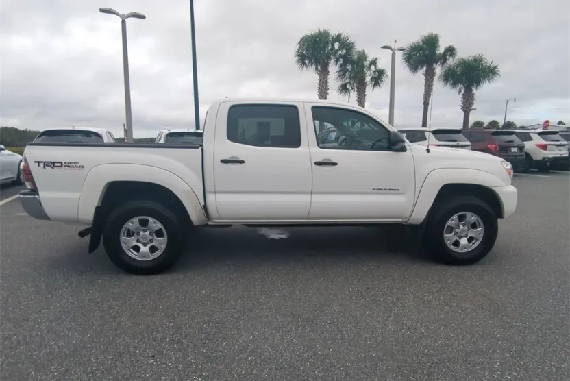2012 Toyota Tacoma PreRunner V6 Double Cab photo 1