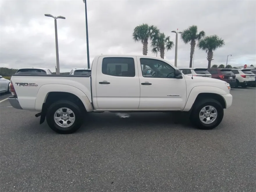 2012 Toyota Tacoma PreRunner V6 Double Cab photo 1