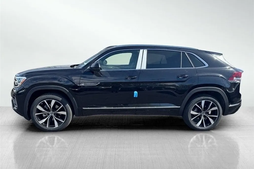 2026 Volkswagen Atlas Cross Sport SEL Premium R-Line photo 1