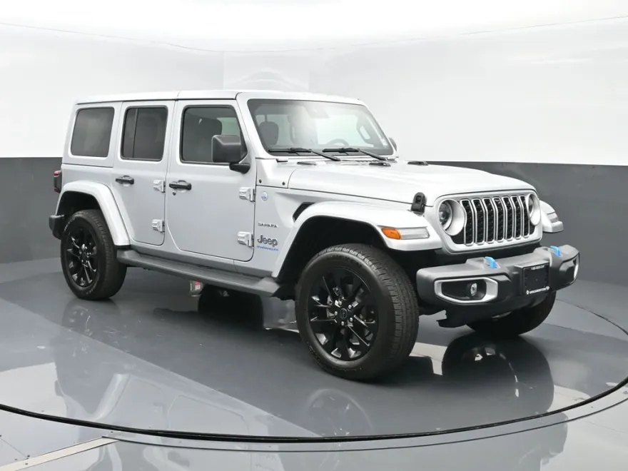 2024 Jeep Wrangler 4xe Sahara photo 1