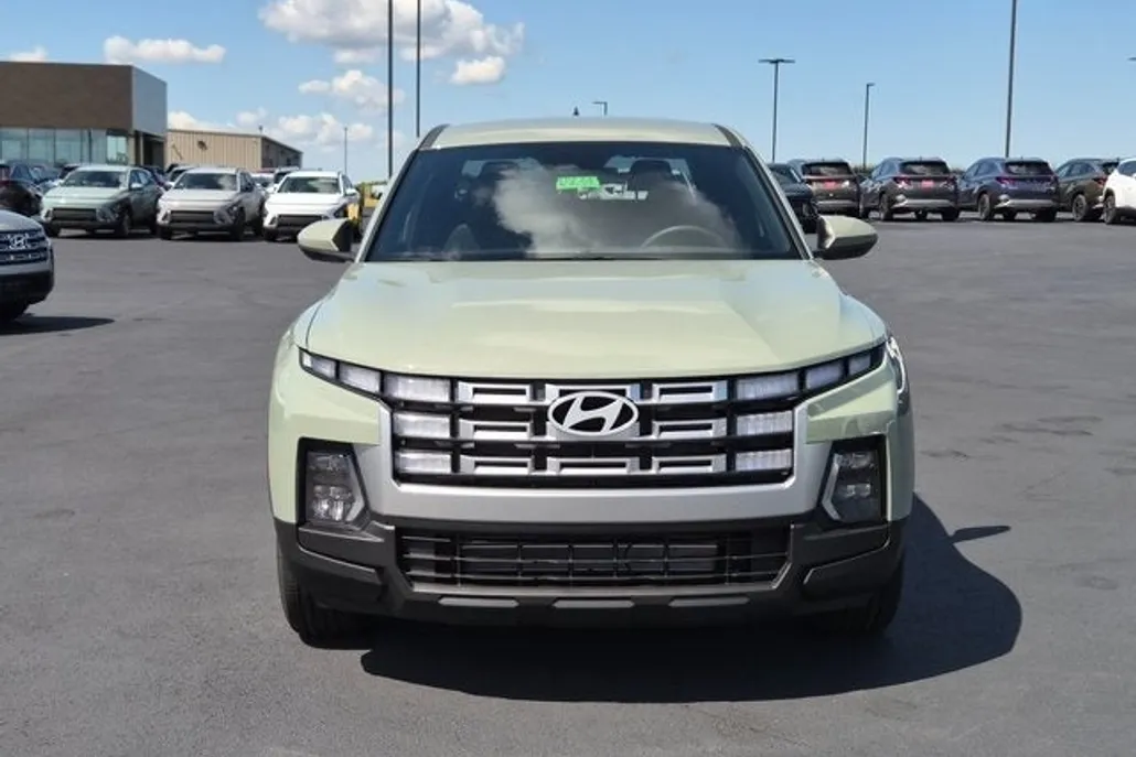 2026 Hyundai Santa Cruz SE photo 1