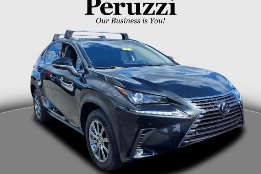 2021 Lexus NX 300h photo 1